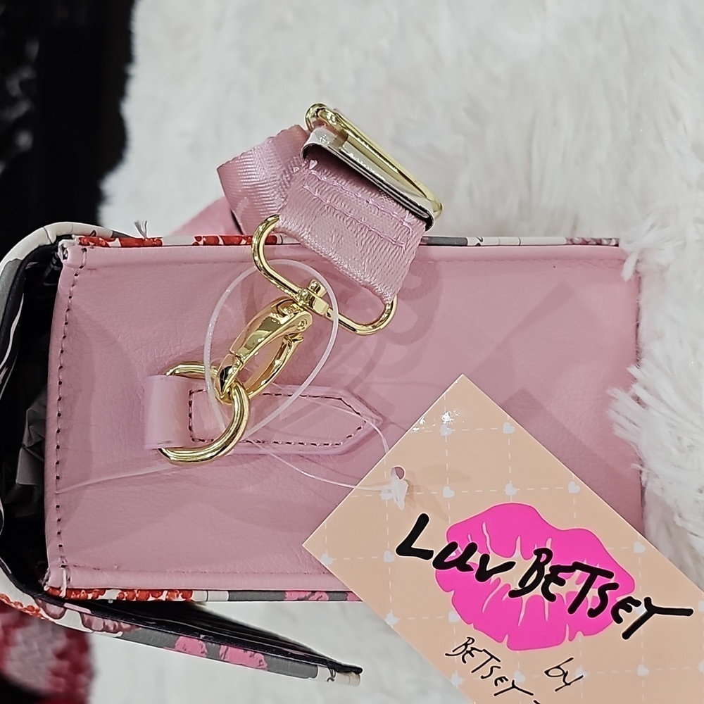 BETSEY JOHNSN PINK n MULTI COLOR LUV BETSEY DMF HANDBAG - Picture 3 of 6
